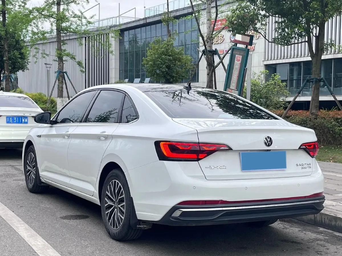2022 Volkswagen Sagitar 1.2T 116HP L4 5MT,autocango,china used car exporter,china ev exporter,chinese used car exporter,chinese used ev exporter