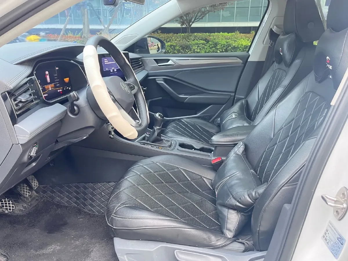 2022 Volkswagen Sagitar 1.2T 116HP L4 5MT,autocango,china used car exporter,china ev exporter,chinese used car exporter,chinese used ev exporter