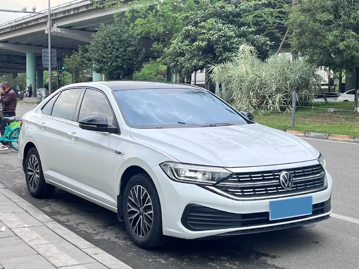 2022 Volkswagen Sagitar 1.2T 116HP L4 5MT,autocango,china used car exporter,china ev exporter,chinese used car exporter,chinese used ev exporter