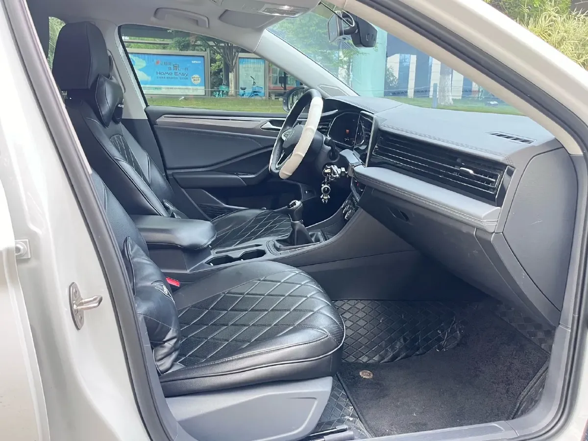 2022 Volkswagen Sagitar 1.2T 116HP L4 5MT,autocango,china used car exporter,china ev exporter,chinese used car exporter,chinese used ev exporter