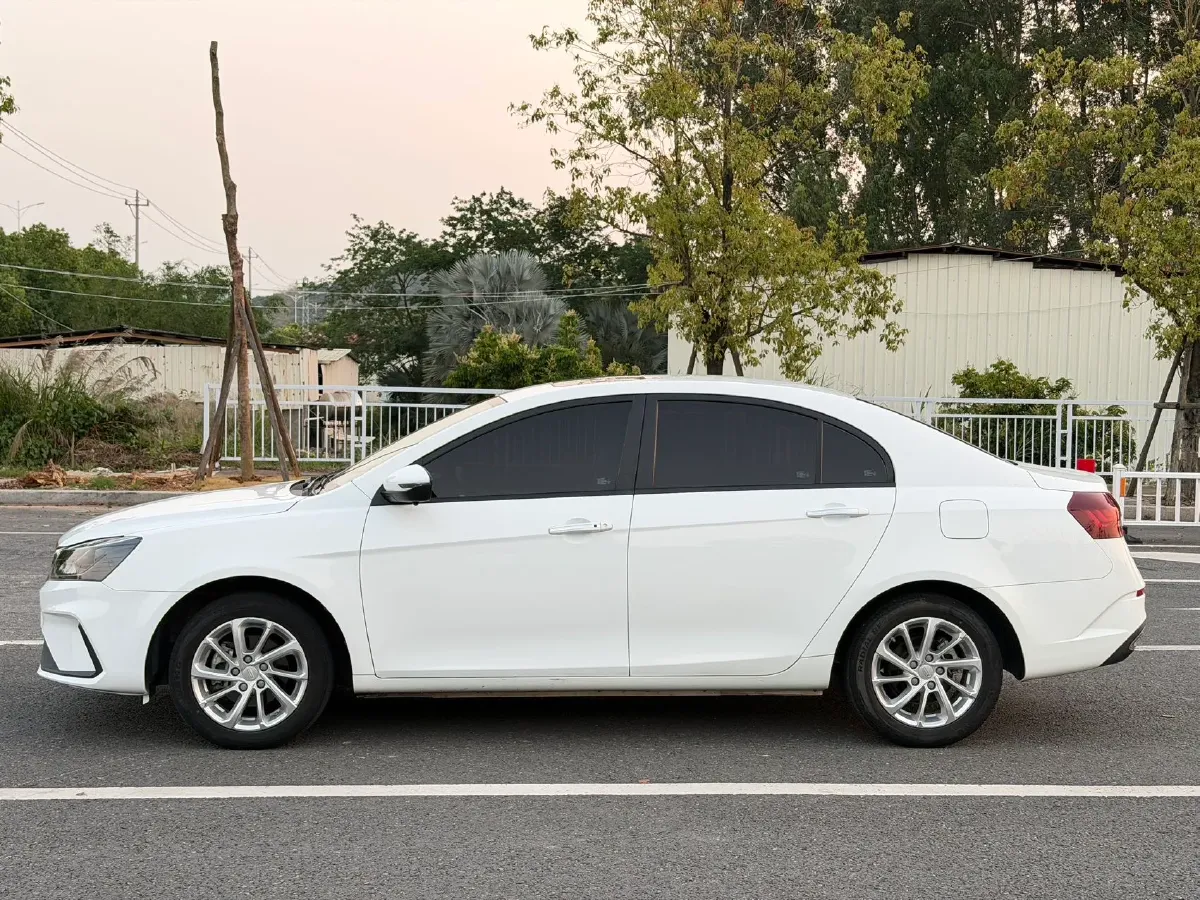 2021 BaoJun 530 1.5T 147HP L4 CVT,autocango,china used car exporter,china ev exporter,chinese used car exporter,chinese used ev exporter