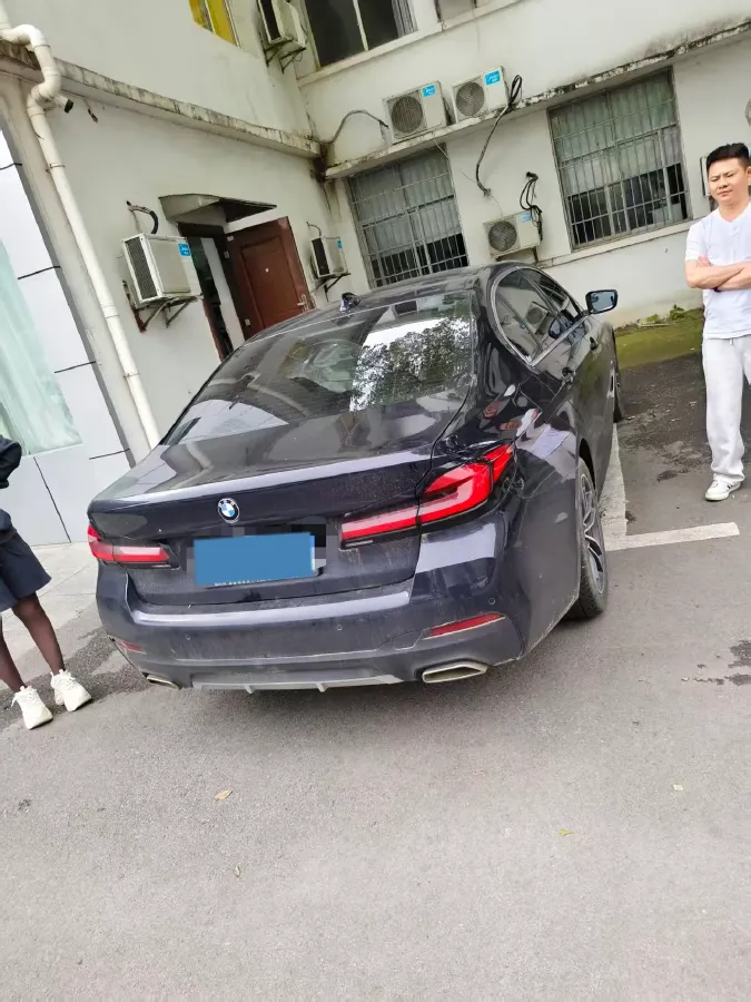 2022 BMW 5 Series 2.0T 184HP L4 8AT,autocango,china used car exporter,china ev exporter,chinese used car exporter,chinese used ev exporter