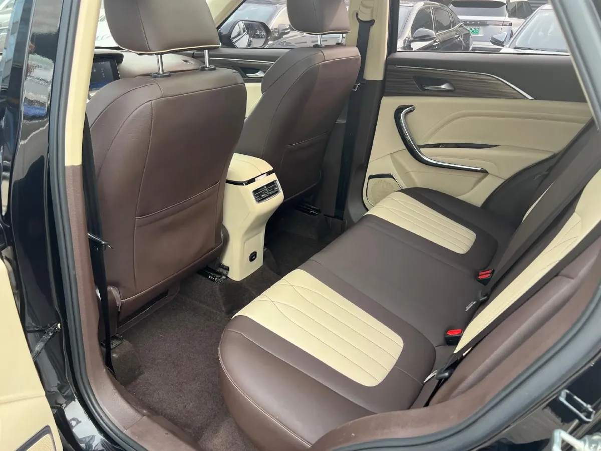 2021 Bestune T77 1.5T 169HP L4 7DCT,autocango,china used car exporter,china ev exporter,chinese used car exporter,chinese used ev exporter