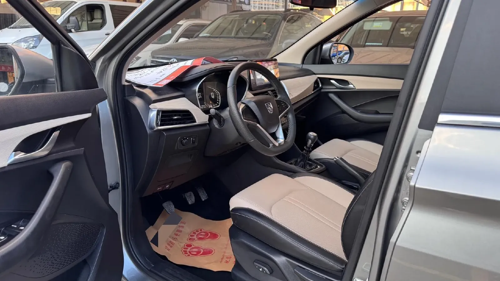 2018 BaoJun 360 1.5L 112HP L4 6MT,autocango,china used car exporter,china ev exporter,chinese used car exporter,chinese used ev exporter