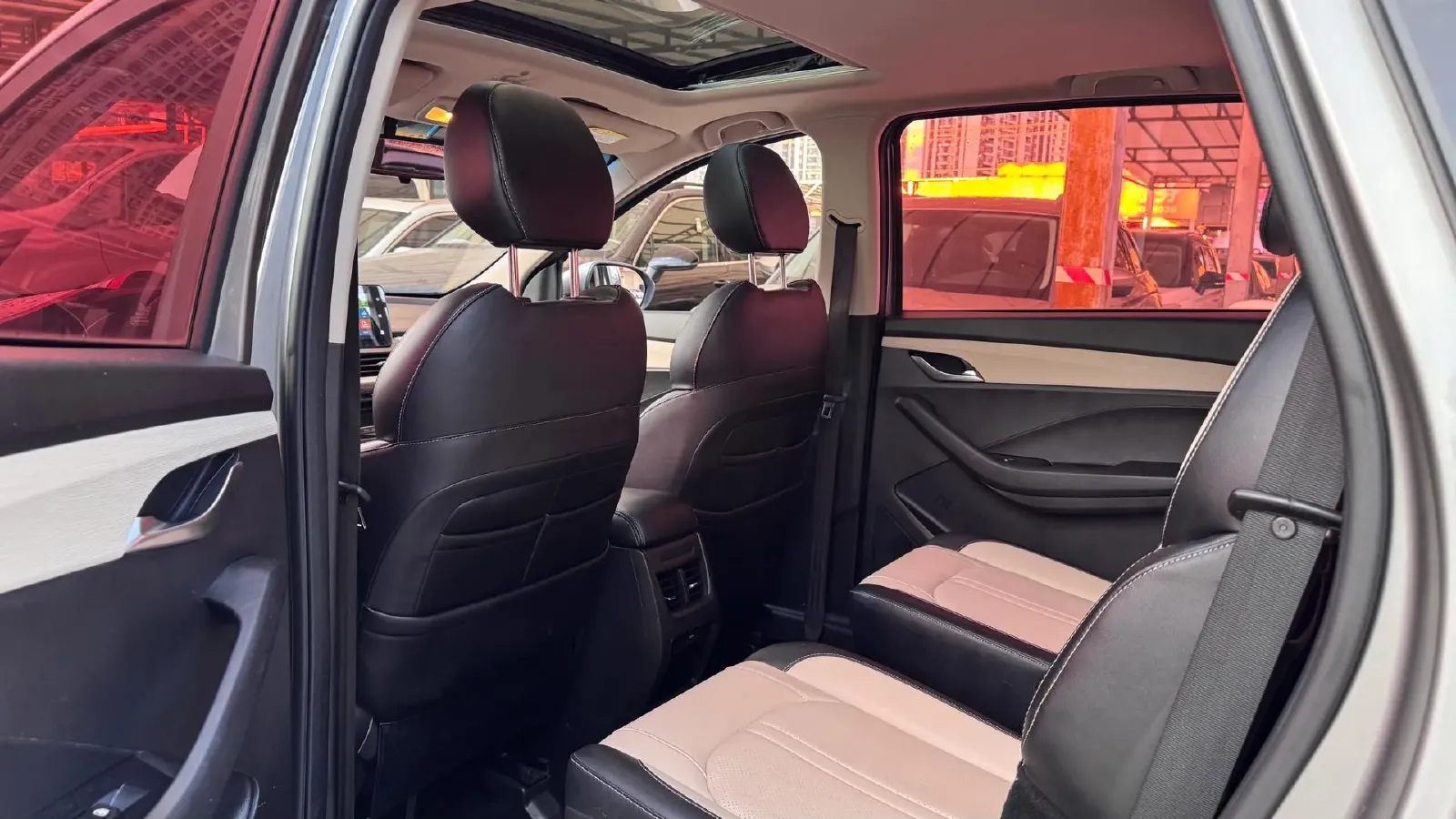 2018 BaoJun 360 1.5L 112HP L4 6MT,autocango,china used car exporter,china ev exporter,chinese used car exporter,chinese used ev exporter