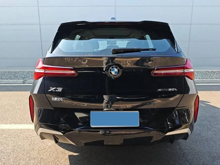 2025 BMW X3 2.0T 258HP L4 8AT,autocango,china used car exporter,china ev exporter,chinese used car exporter,chinese used ev exporter