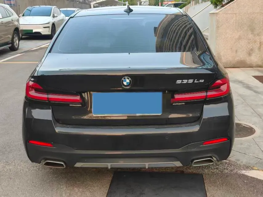 2021 BMW 5 Series 2.0T 184HP L4 8AT PHEV 17.7KWH,autocango,china used car exporter,china ev exporter,chinese used car exporter,chinese used ev exporter