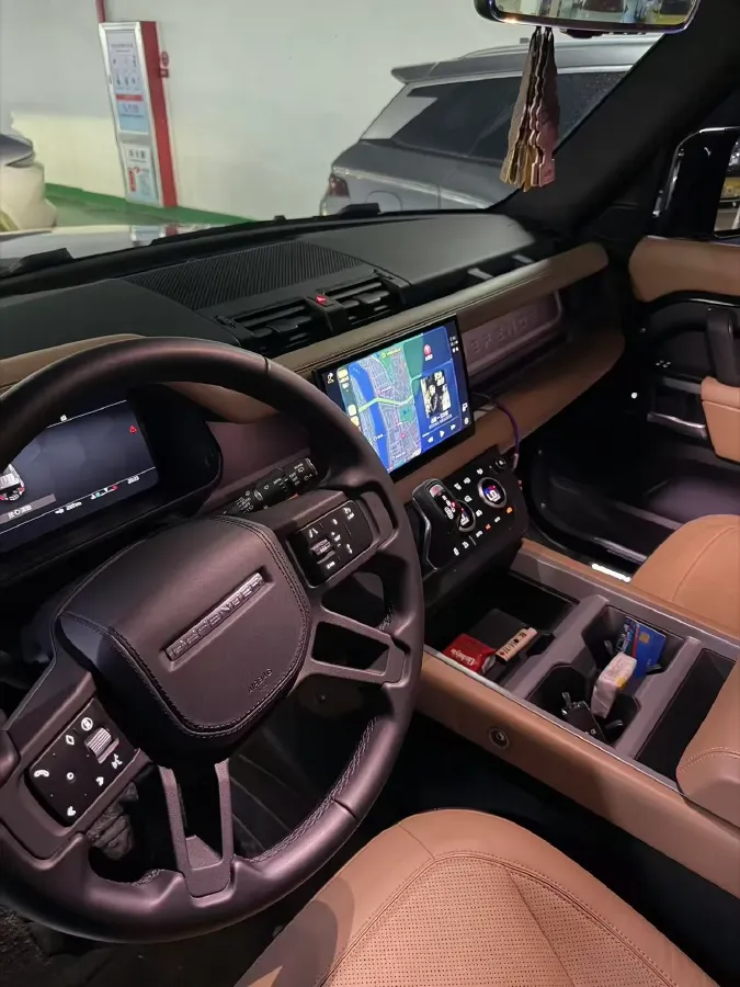 2024 Land Rover Defender 3.0T 400HP L6 8AT,autocango,china used car exporter,china ev exporter,chinese used car exporter,chinese used ev exporter