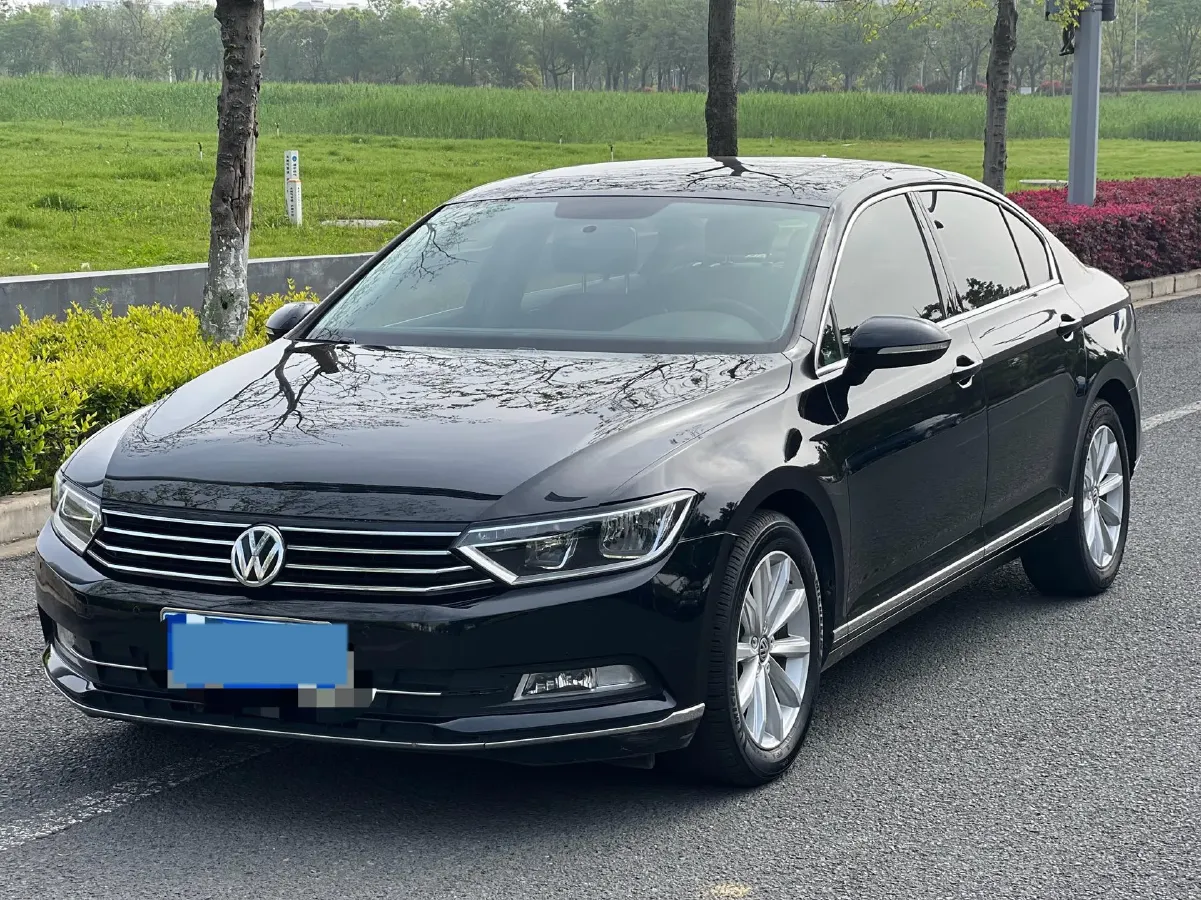 2018 Volkswagen Magotan 1.8T 180HP L4 7DCT,autocango,china used car exporter,china ev exporter,chinese used car exporter,chinese used ev exporter