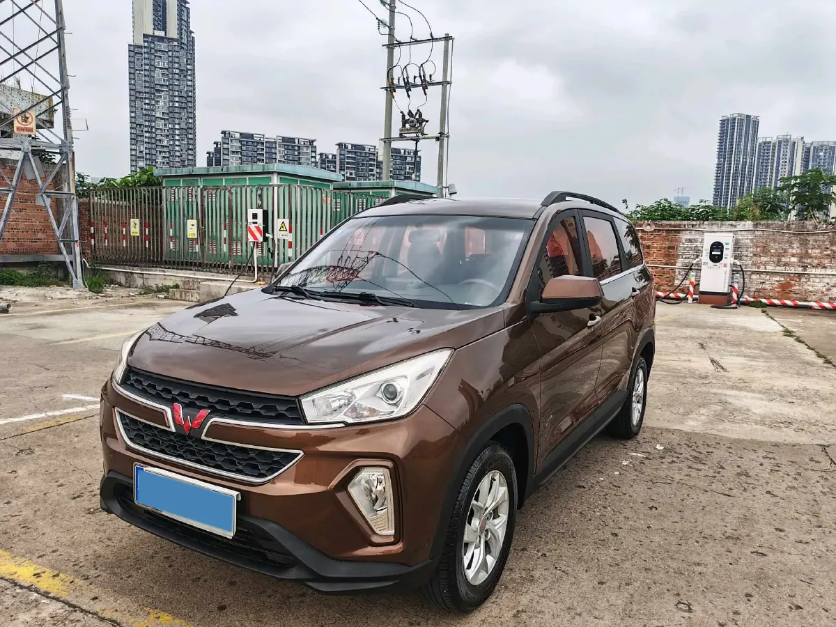 2018 WuLing HongGuang S3 1.5L 112HP L4 6MT,autocango,china used car exporter,china ev exporter,chinese used car exporter,chinese used ev exporter