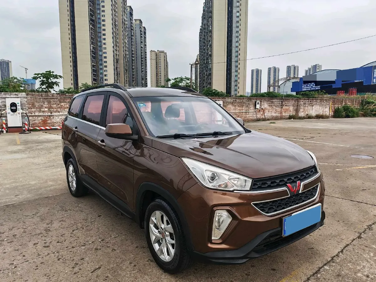 2018 WuLing HongGuang S3 1.5L 112HP L4 6MT,autocango,china used car exporter,china ev exporter,chinese used car exporter,chinese used ev exporter