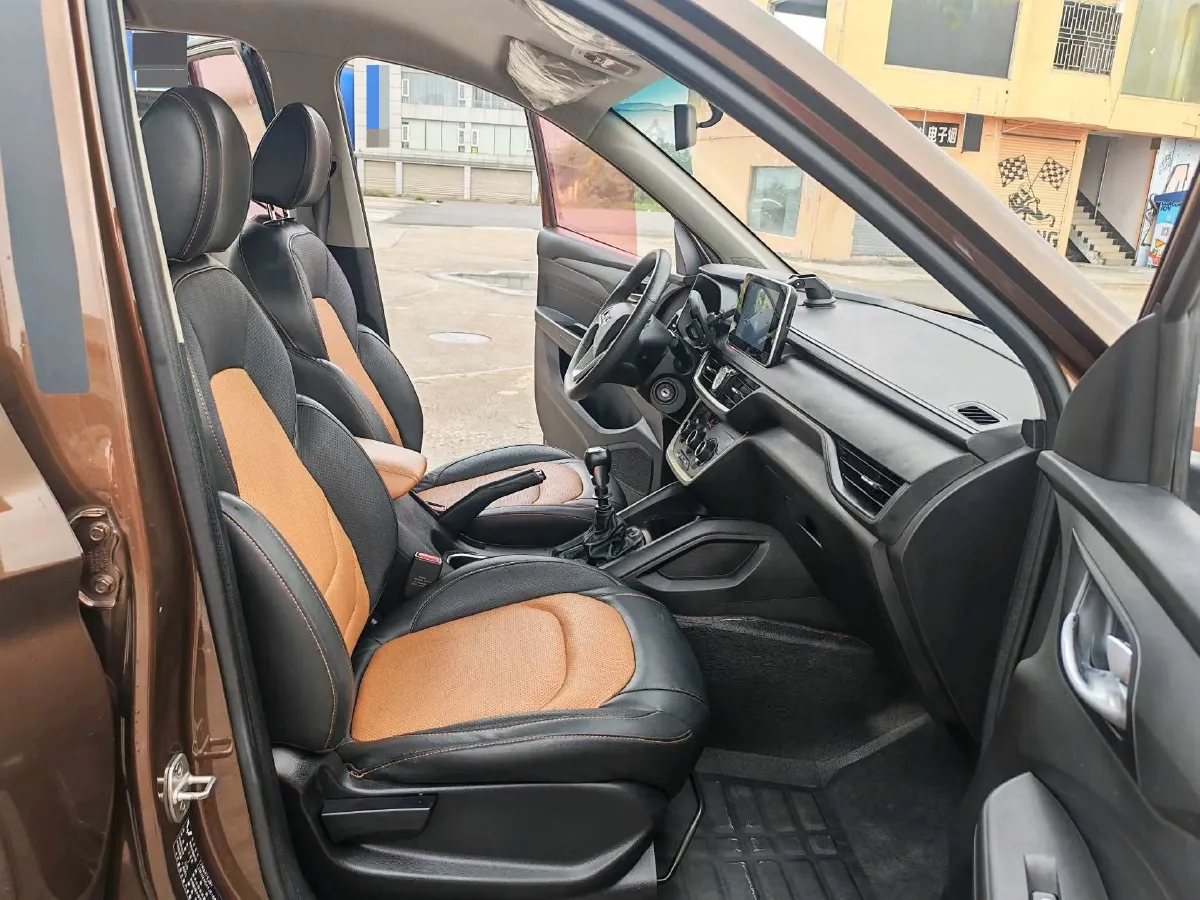 2018 WuLing HongGuang S3 1.5L 112HP L4 6MT,autocango,china used car exporter,china ev exporter,chinese used car exporter,chinese used ev exporter