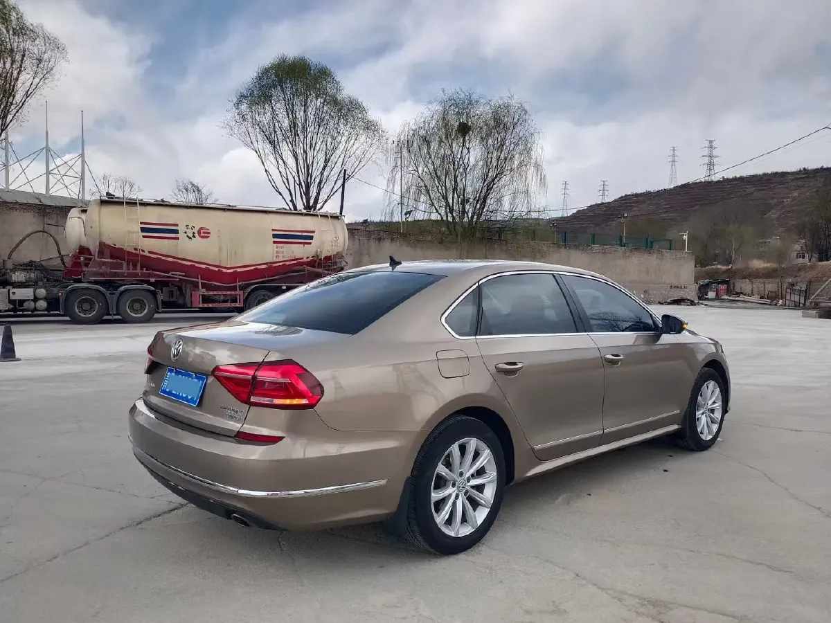 2017 Volkswagen Passat 1.8T 180HP L4 7DCT,autocango,china used car exporter,china ev exporter,chinese used car exporter,chinese used ev exporter