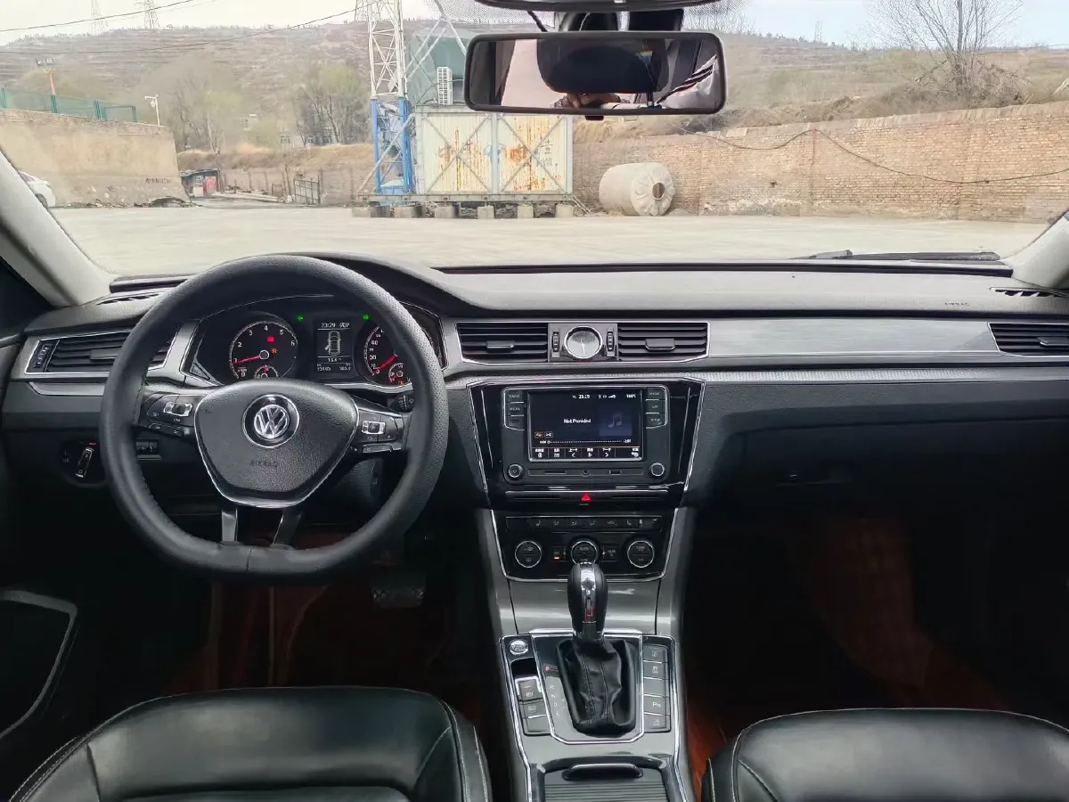 2017 Volkswagen Passat 1.8T 180HP L4 7DCT,autocango,china used car exporter,china ev exporter,chinese used car exporter,chinese used ev exporter