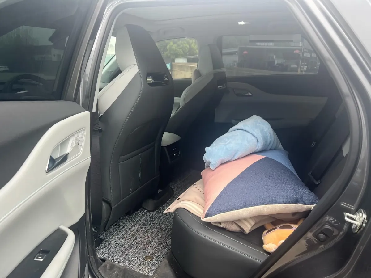 2025 ChangAn UNI-Z 1.5T 188HP L4 7DCT,autocango,china used car exporter,china ev exporter,chinese used car exporter,chinese used ev exporter