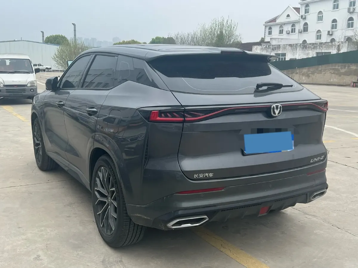 2025 ChangAn UNI-Z 1.5T 188HP L4 7DCT,autocango,china used car exporter,china ev exporter,chinese used car exporter,chinese used ev exporter