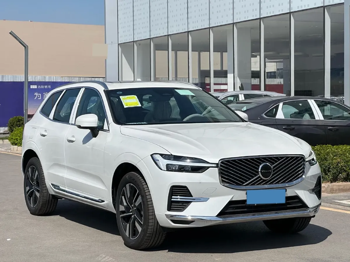 2026 Volvo XC60 2.0T 250HP L4 8AT,autocango,china used car exporter,china ev exporter,chinese used car exporter,chinese used ev exporter