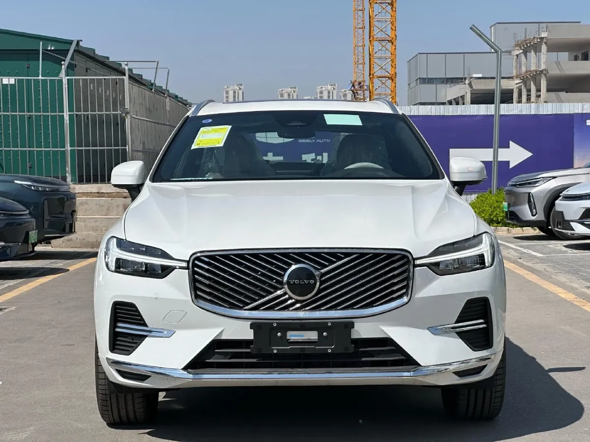 2026 Volvo XC60 2.0T 250HP L4 8AT,autocango,china used car exporter,china ev exporter,chinese used car exporter,chinese used ev exporter