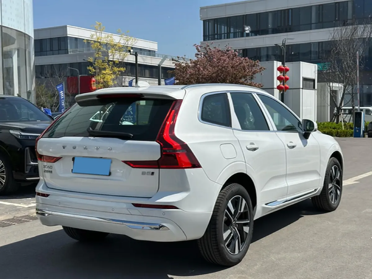 2026 Volvo XC60 2.0T 250HP L4 8AT,autocango,china used car exporter,china ev exporter,chinese used car exporter,chinese used ev exporter