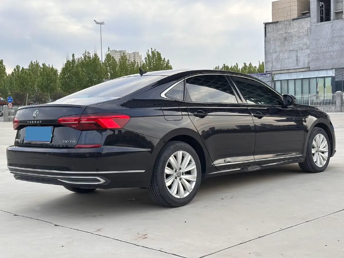 2021 Volkswagen Passat 2.0T 186HP L4 7DCT,autocango,china used car exporter,china ev exporter,chinese used car exporter,chinese used ev exporter