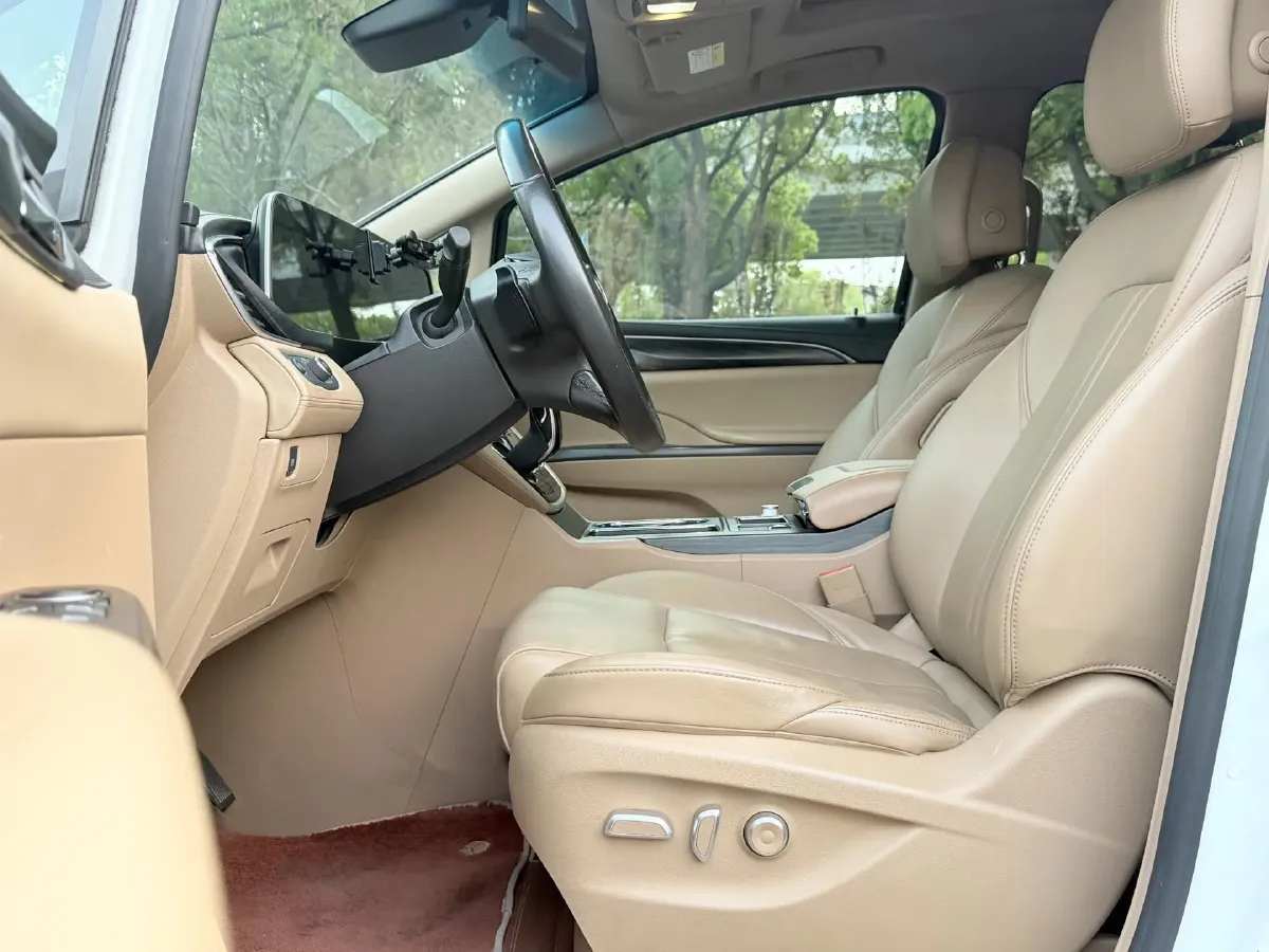 2021 Buick GL8 2.0T 237HP L4 9AT,autocango,china used car exporter,china ev exporter,chinese used car exporter,chinese used ev exporter