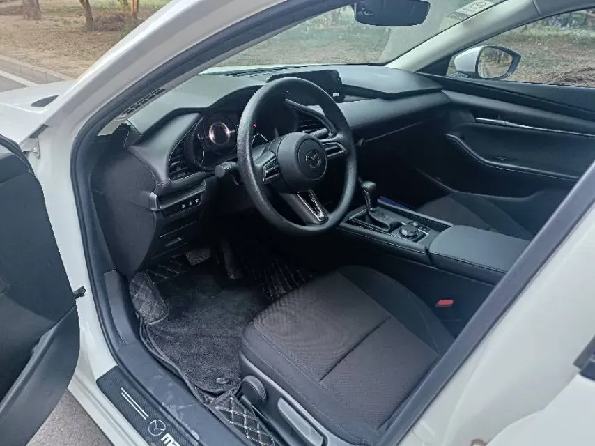 2021 Mazda 3 Axela 1.5L 117HP L4 6AT,autocango,china used car exporter,china ev exporter,chinese used car exporter,chinese used ev exporter