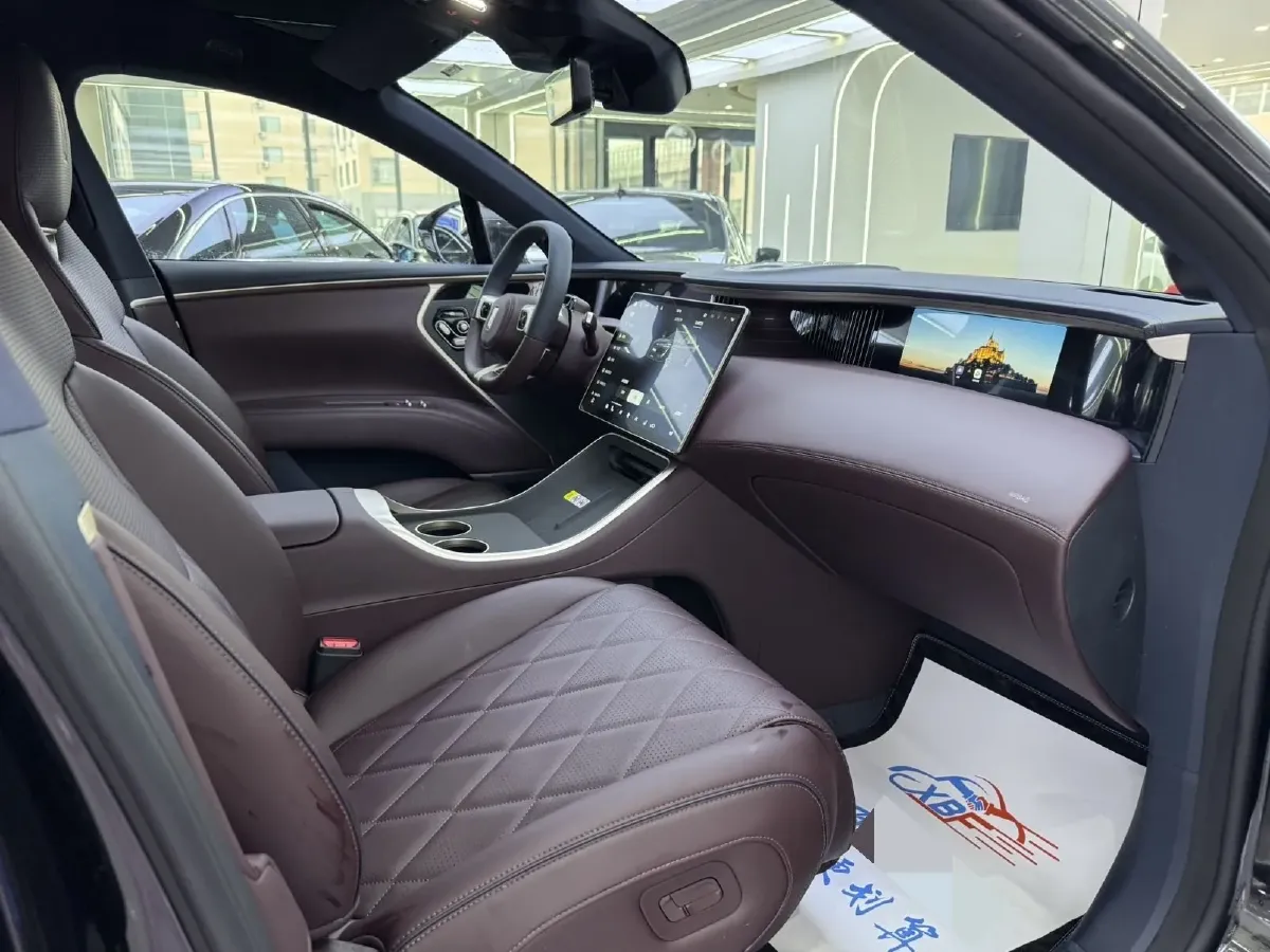 2025 Avatr 11 1.5T 156HP L4 REEV,autocango,china used car exporter,china ev exporter,chinese used car exporter,chinese used ev exporter