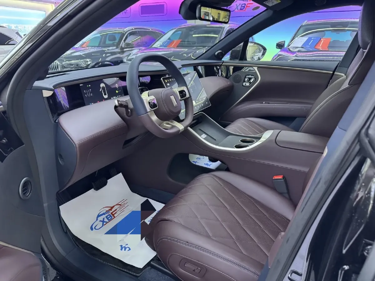 2025 Avatr 11 1.5T 156HP L4 REEV,autocango,china used car exporter,china ev exporter,chinese used car exporter,chinese used ev exporter