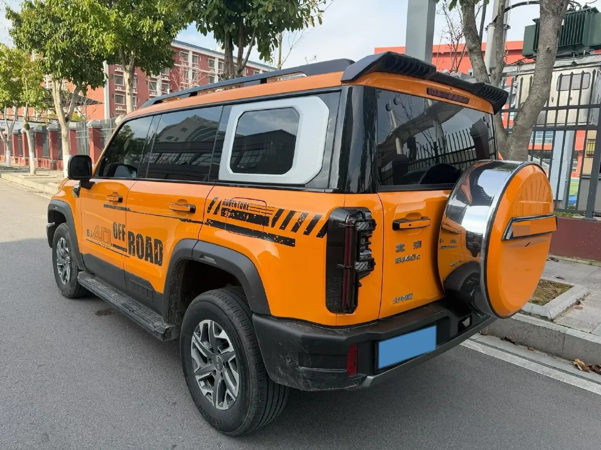 2024 Beijing BJ40 2.0T 245HP L4 8AT,autocango,china used car exporter,china ev exporter,chinese used car exporter,chinese used ev exporter