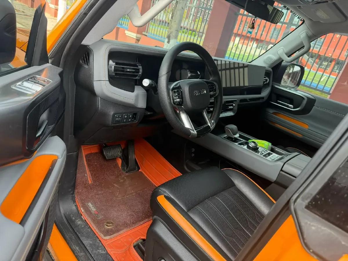 2024 Beijing BJ40 2.0T 245HP L4 8AT,autocango,china used car exporter,china ev exporter,chinese used car exporter,chinese used ev exporter