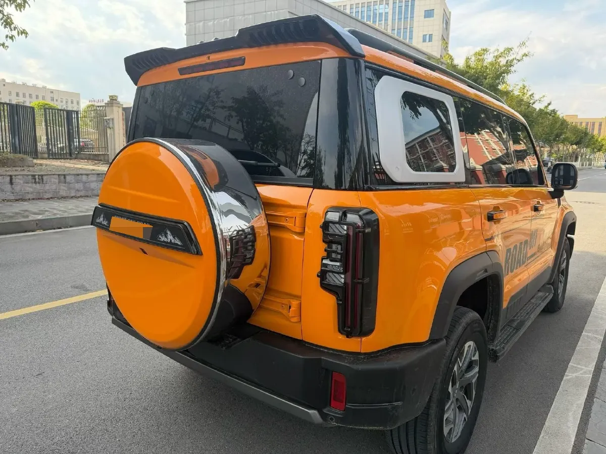 2024 Beijing BJ40 2.0T 245HP L4 8AT,autocango,china used car exporter,china ev exporter,chinese used car exporter,chinese used ev exporter