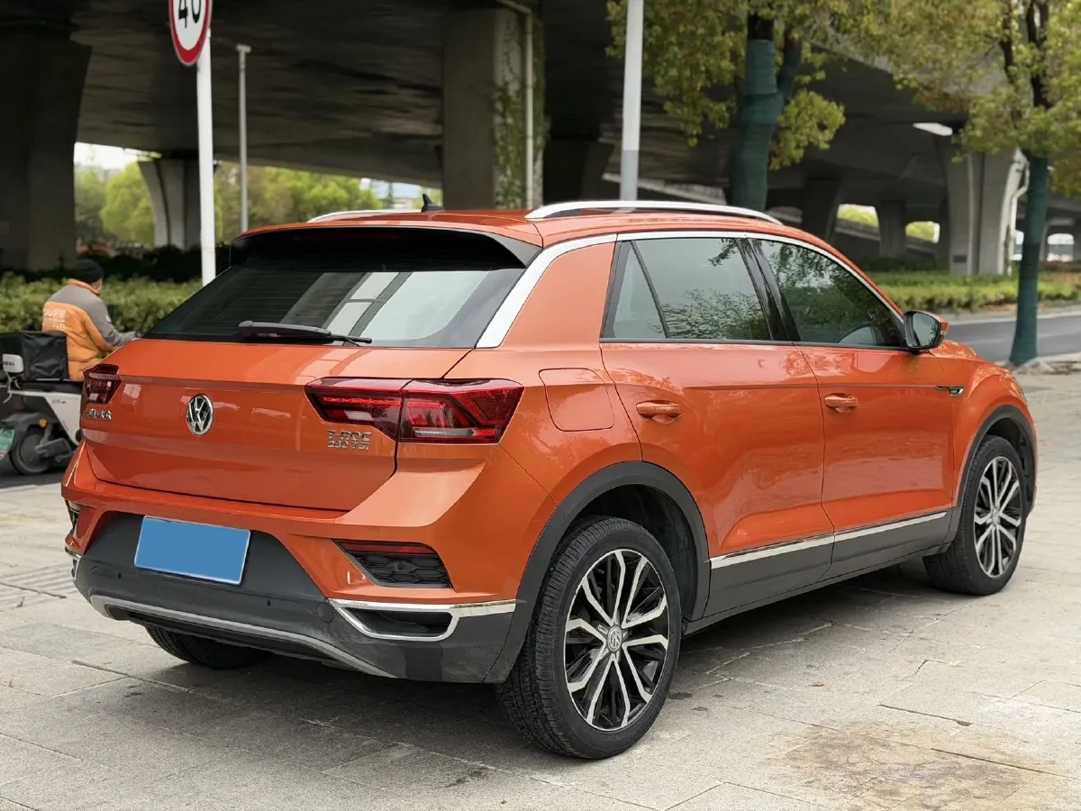 2019 Volkswagen T-Roc 1.4T 150HP L4 7DCT,autocango,china used car exporter,china ev exporter,chinese used car exporter,chinese used ev exporter