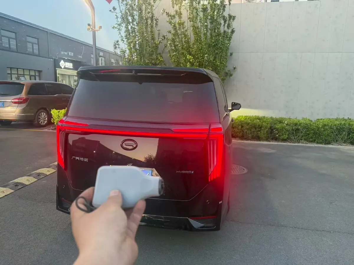 2023 GAC Trumpchi M8 2.0T 190HP L4 E-CVT Hybrid,autocango,china used car exporter,china ev exporter,chinese used car exporter,chinese used ev exporter