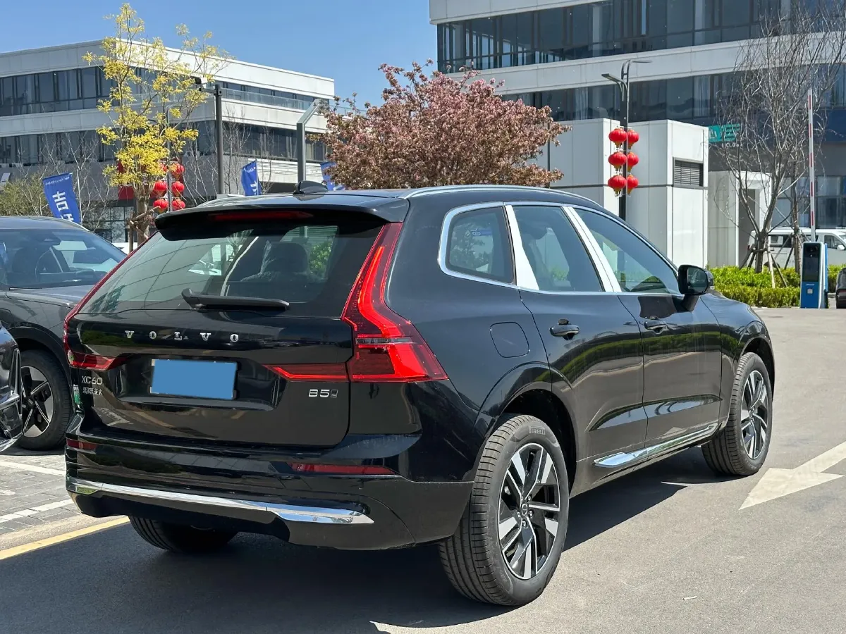2026 Volvo XC60 2.0T 250HP L4 8AT,autocango,china used car exporter,china ev exporter,chinese used car exporter,chinese used ev exporter