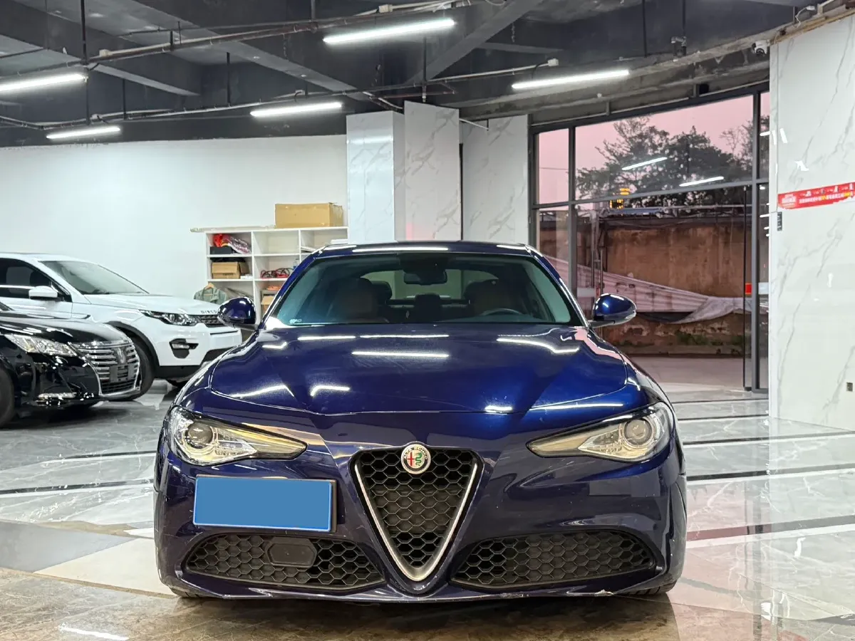 2017 Toyota Highlander 2.0T 220HP L4 6AT,autocango,china used car exporter,china ev exporter,chinese used car exporter,chinese used ev exporter