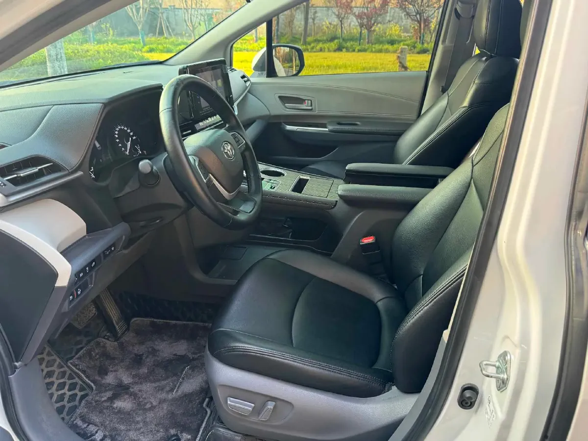 2021 Toyota Sienna 2.5L 192HP L4 E-CVT Hybrid,autocango,china used car exporter,china ev exporter,chinese used car exporter,chinese used ev exporter