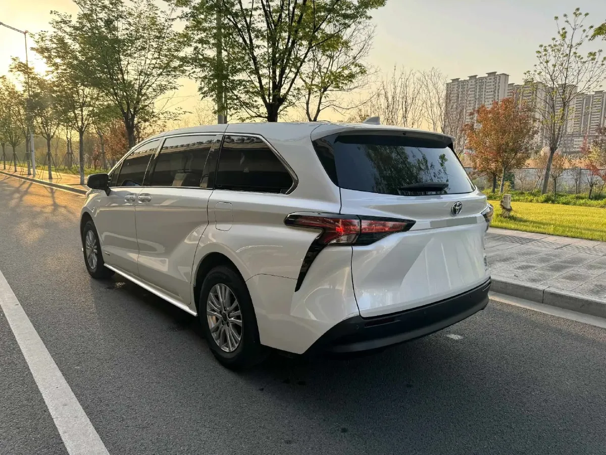 2021 Toyota Sienna 2.5L 192HP L4 E-CVT Hybrid,autocango,china used car exporter,china ev exporter,chinese used car exporter,chinese used ev exporter