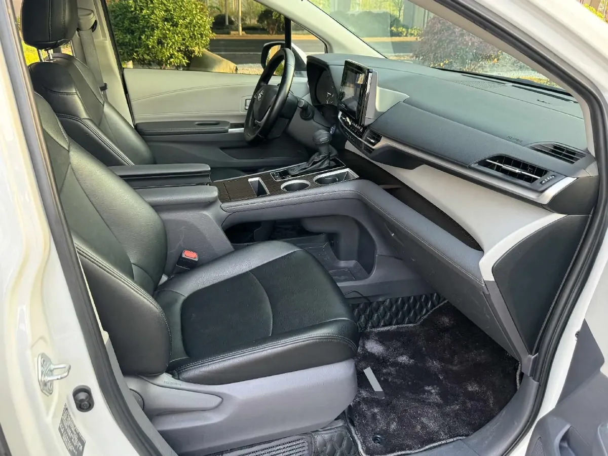 2021 Toyota Sienna 2.5L 192HP L4 E-CVT Hybrid,autocango,china used car exporter,china ev exporter,chinese used car exporter,chinese used ev exporter