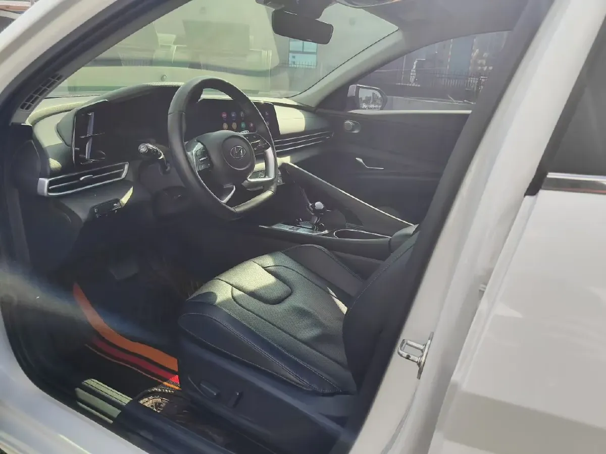 2022 Hyundai Elantra 1.5L 115HP L4 CVT,autocango,china used car exporter,china ev exporter,chinese used car exporter,chinese used ev exporter