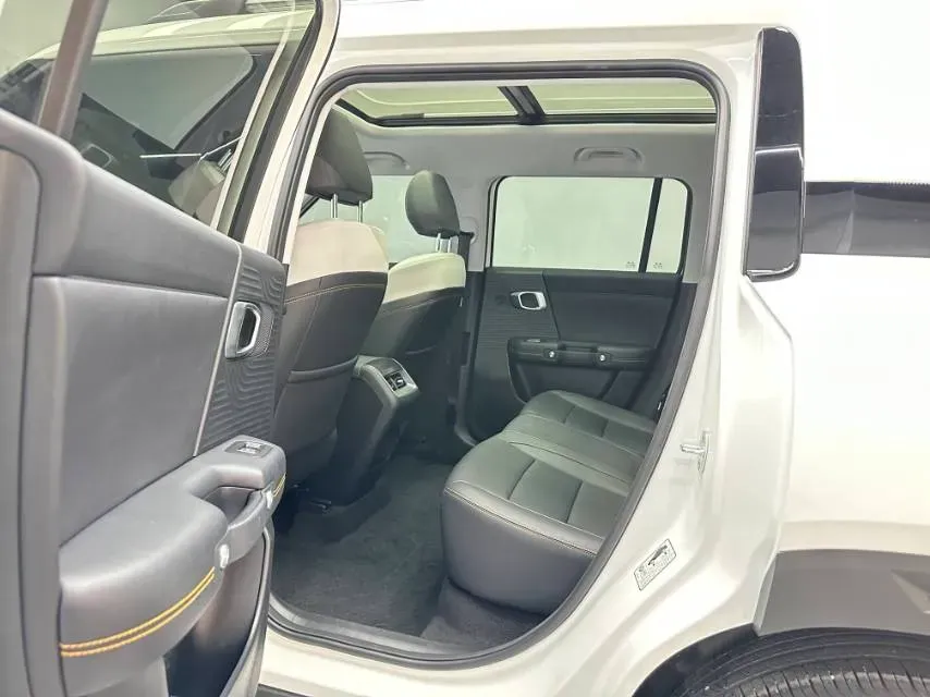 2024 Beijing BJ30 1.5T 188HP L4 7DCT,autocango,china used car exporter,china ev exporter,chinese used car exporter,chinese used ev exporter