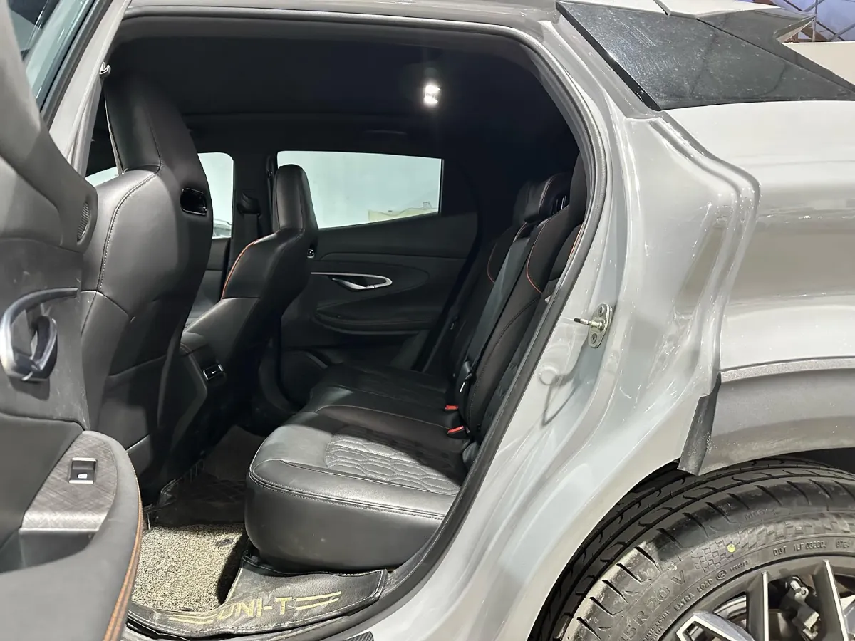 2022 ChangAn UNI-T 1.5T 188HP L4 7DCT,autocango,china used car exporter,china ev exporter,chinese used car exporter,chinese used ev exporter