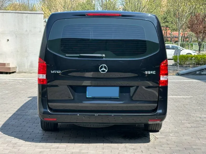 2021 Mercedes-Benz Vito 2.0T 211HP L4 9AT,autocango,china used car exporter,china ev exporter,chinese used car exporter,chinese used ev exporter