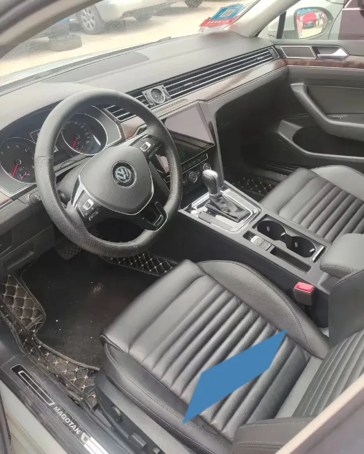 2018 Volkswagen Magotan 2.0T 220HP L4 7DCT,autocango,china used car exporter,china ev exporter,chinese used car exporter,chinese used ev exporter