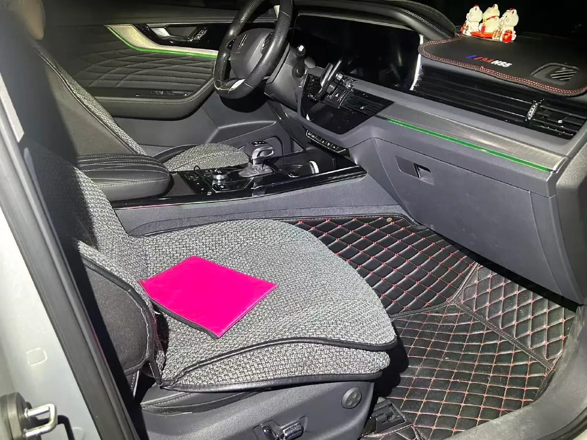 2022 HongQi HS5 2.0T 224HP L4 6AT,autocango,china used car exporter,china ev exporter,chinese used car exporter,chinese used ev exporter