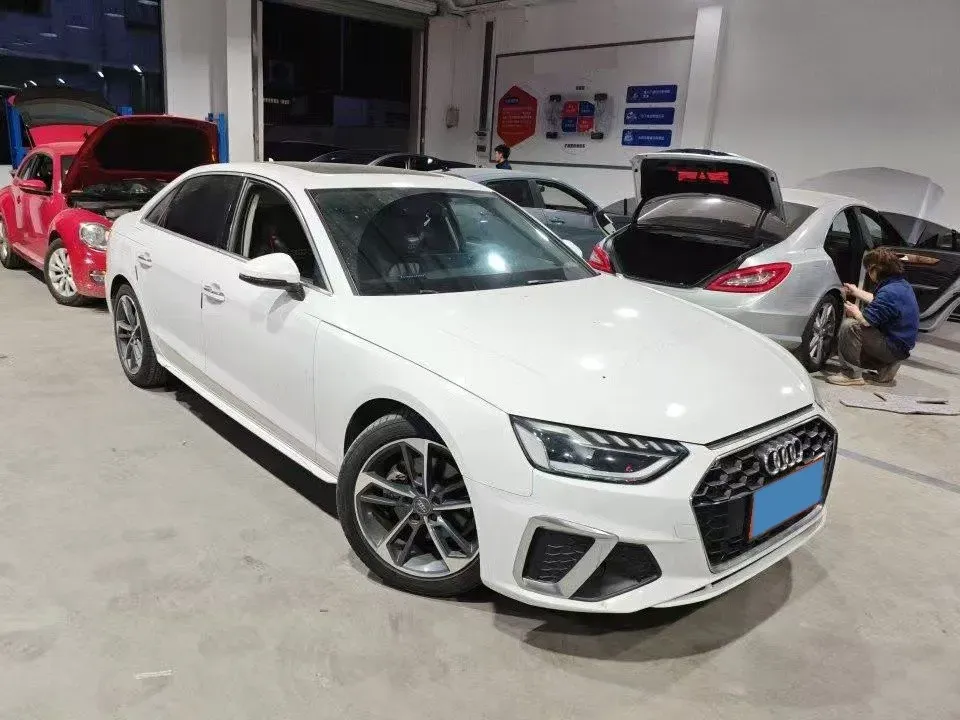 2020 Audi A4L 2.0T 190HP L4 7DCT,autocango,china used car exporter,china ev exporter,chinese used car exporter,chinese used ev exporter