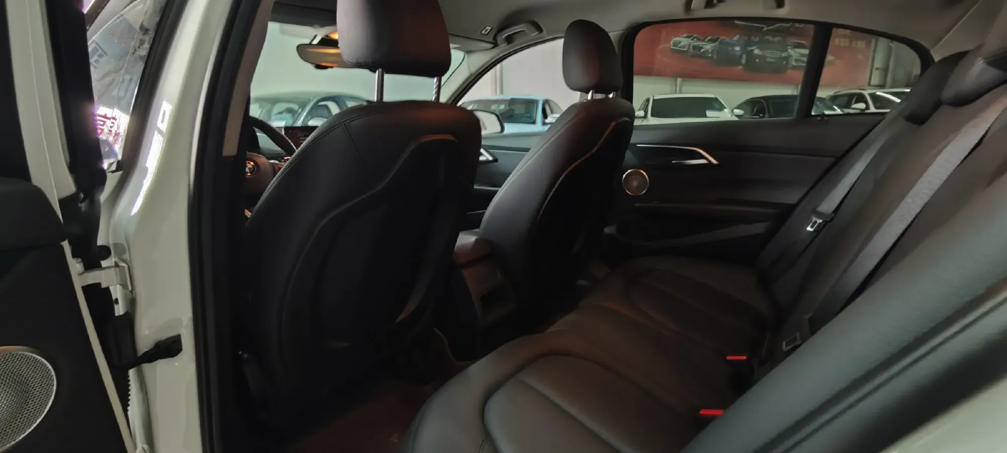 2021 BMW 1 Series 1.5T 140HP L3 7DCT,autocango,china used car exporter,china ev exporter,chinese used car exporter,chinese used ev exporter