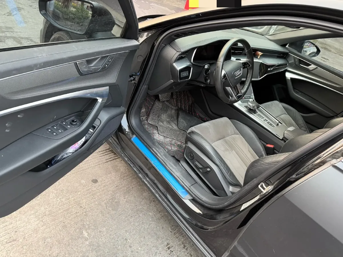 2020 Audi A6L 2.0T 224HP L4 7DCT,autocango,china used car exporter,china ev exporter,chinese used car exporter,chinese used ev exporter