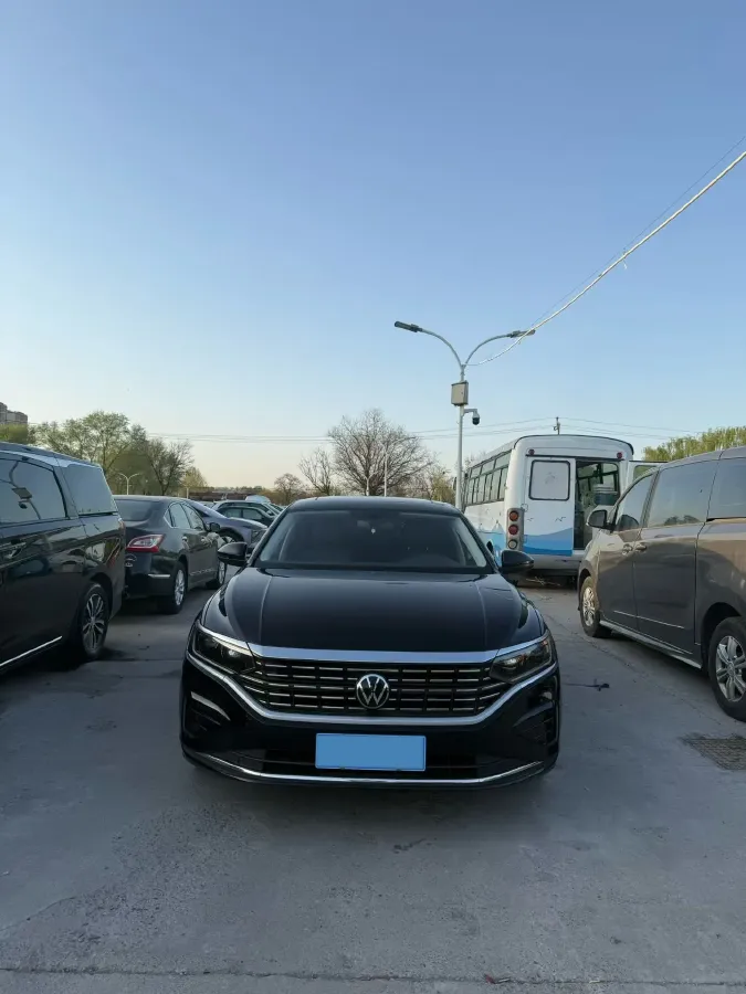 2023 Volkswagen Passat 2.0T 186HP L4 7DCT,autocango,china used car exporter,china ev exporter,chinese used car exporter,chinese used ev exporter