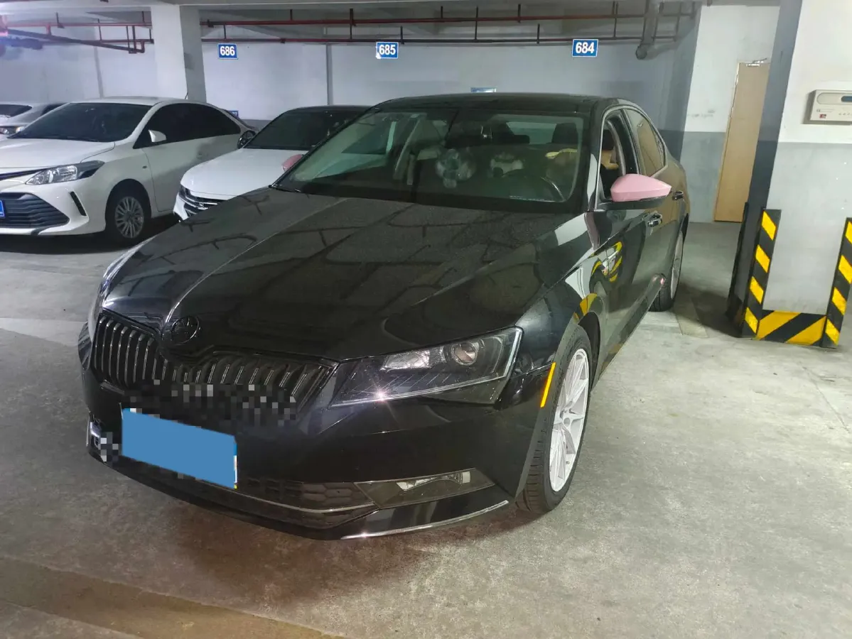 2018 Skoda Superb 1.8T 180HP L4 7DCT,autocango,china used car exporter,china ev exporter,chinese used car exporter,chinese used ev exporter