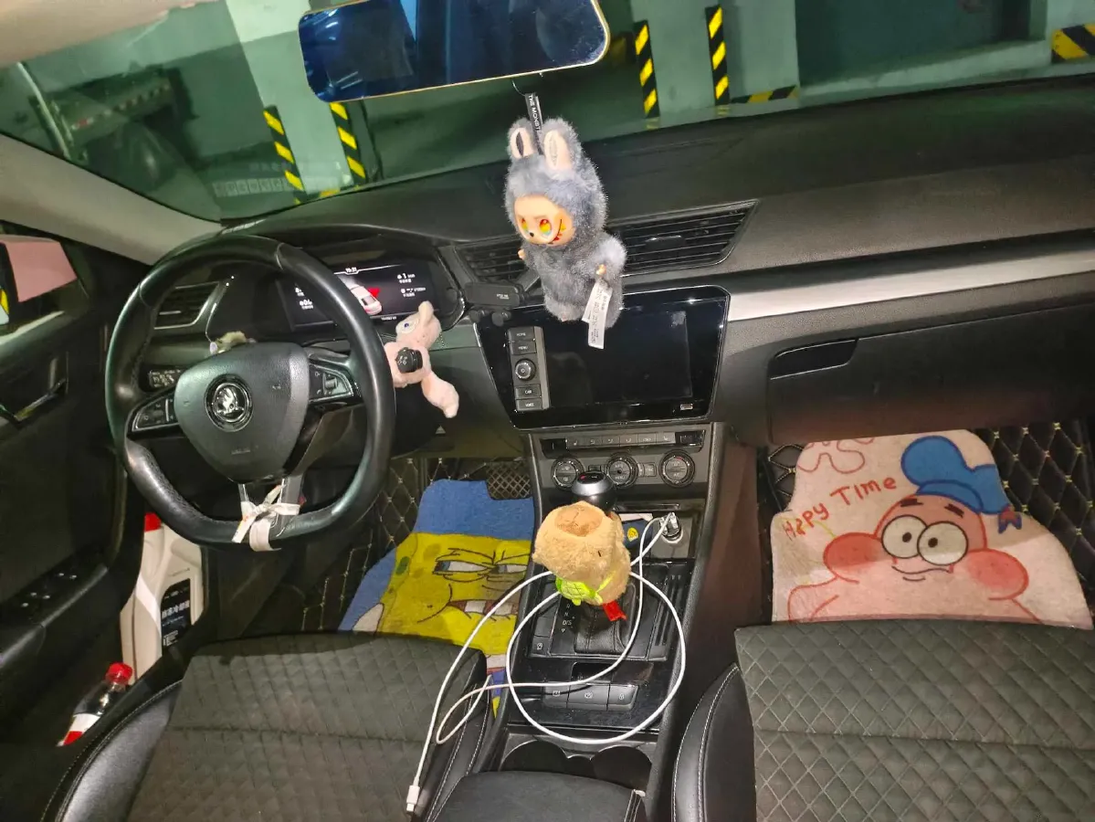 2018 Skoda Superb 1.8T 180HP L4 7DCT,autocango,china used car exporter,china ev exporter,chinese used car exporter,chinese used ev exporter